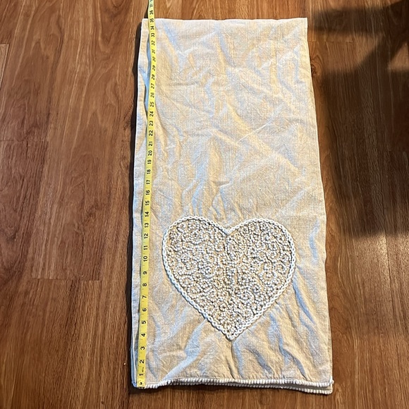 Embellished Hearts table runner - Picture 3 of 5